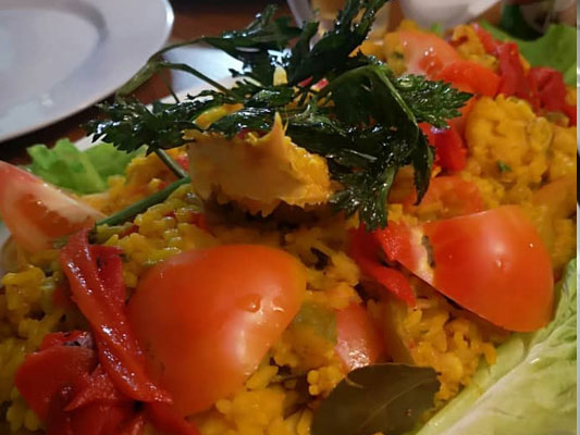 Rice and seafood mayanabo.